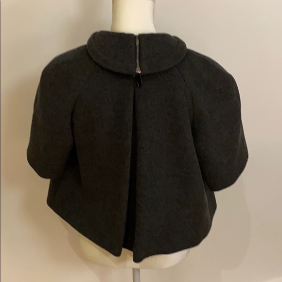 Cropped charcoal gray short sleeved jacket - Picture 2 of 9